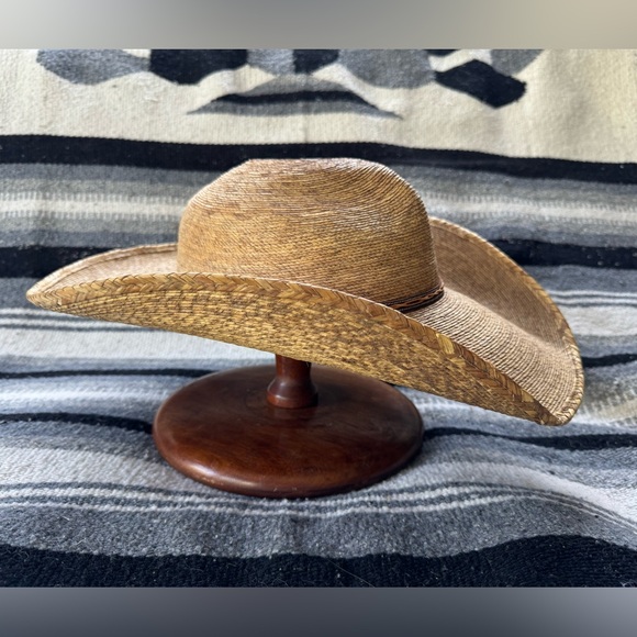 Atwood long oval vintage straw hat - Picture 3 of 9